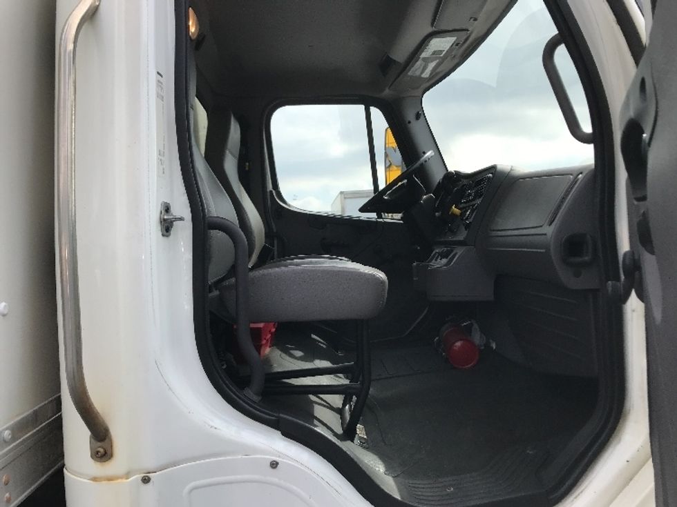 Medium Duty Box Truck-Light and Medium Duty Trucks-Freightliner-2018-M2-La Mirada-CA-93,861\n\t\tmiles-$ 49,500 - Image 22