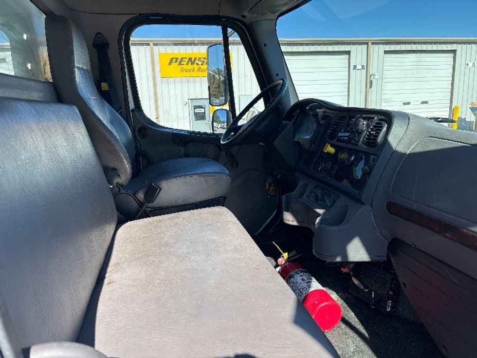 Medium Duty Box Truck-Light and Medium Duty Trucks-Freightliner-2018-M2-Ladson-SC-179,702\n\t\tmiles-$ 46,000 - Image 22