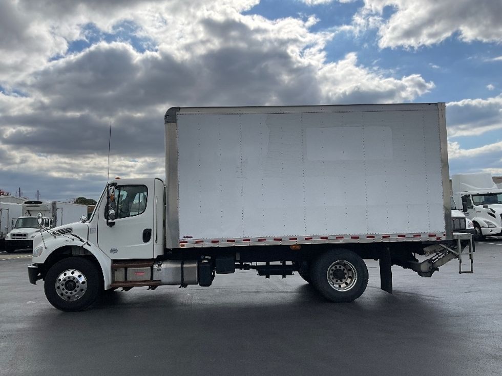 Medium Duty Box Truck-Light and Medium Duty Trucks-Freightliner-2018-M2-Lancaster-PA-178,785\n\t\tmiles-$ 41,750 - Image 4