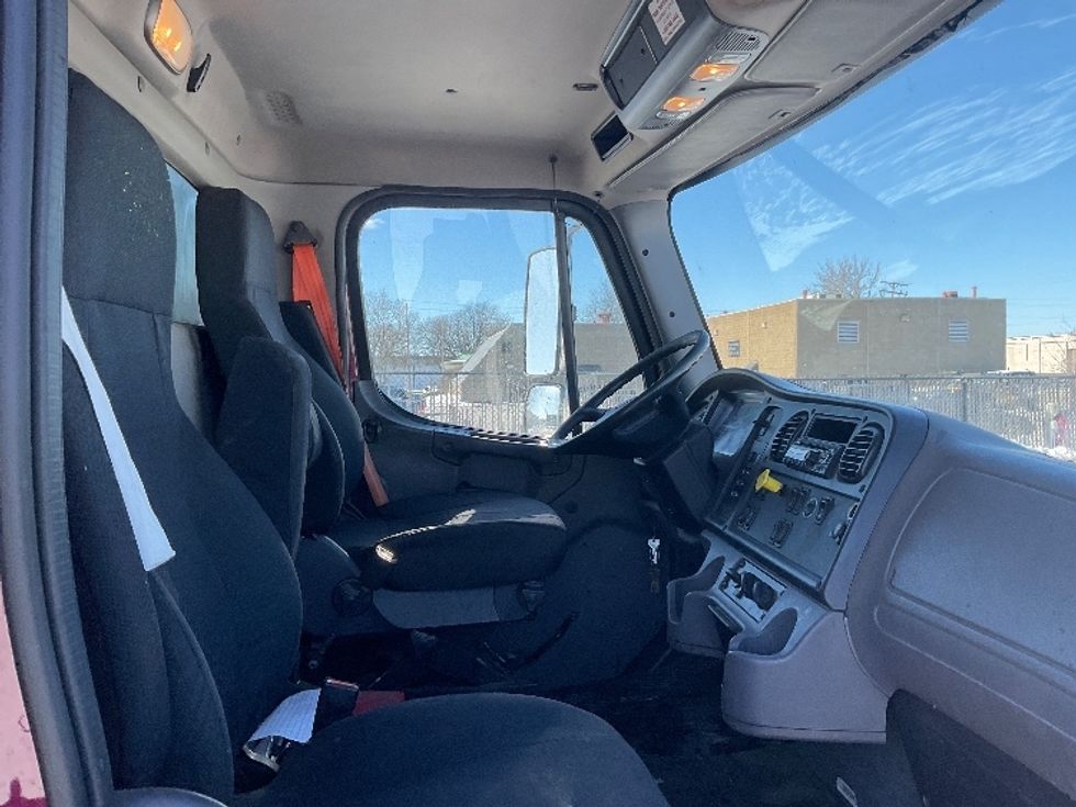 Medium Duty Box Truck-Light and Medium Duty Trucks-Freightliner-2018-M2-Lansing-MI-157,605\n\t\tmiles-$ 56,500 - Image 22