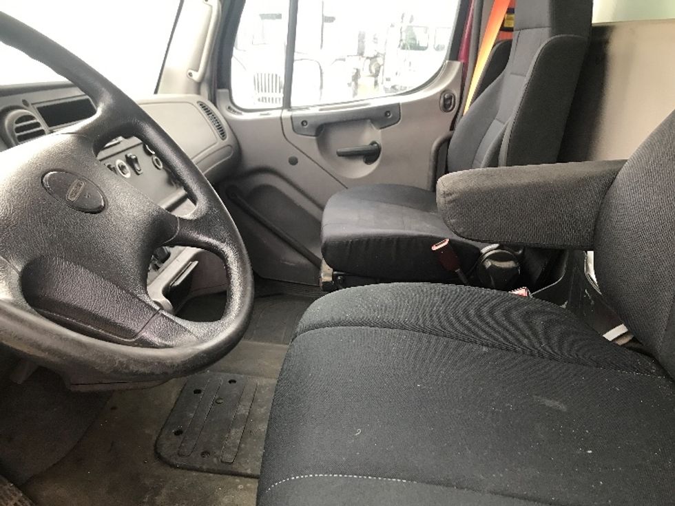 Medium Duty Box Truck-Light and Medium Duty Trucks-Freightliner-2018-M2-Lansing-MI-162,139\n\t\tmiles-$ 57,000 - Image 18