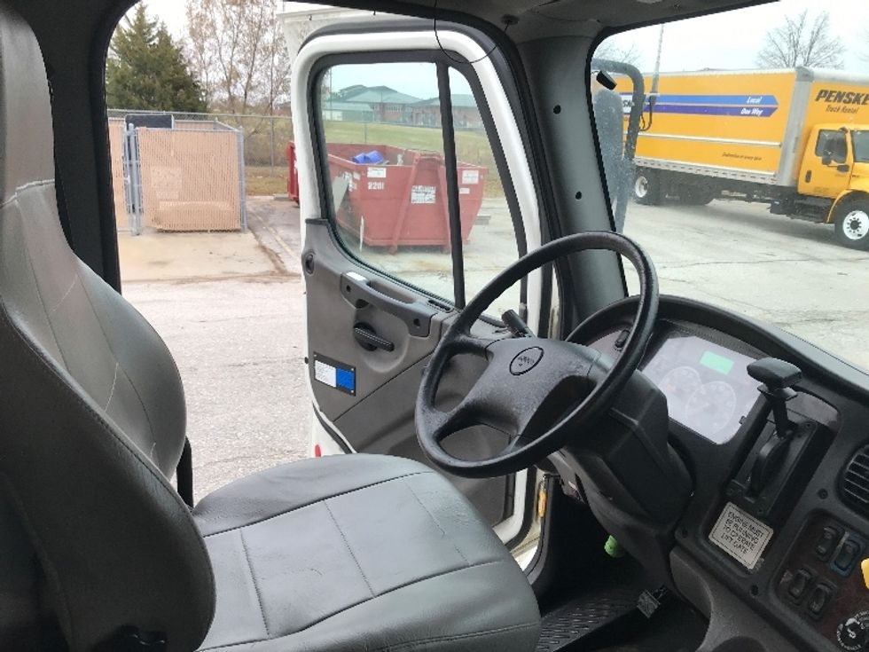 Medium Duty Box Truck-Light and Medium Duty Trucks-Freightliner-2018-M2-Lincoln-NE-107,948\n\t\tmiles-$ 53,250 - Image 22