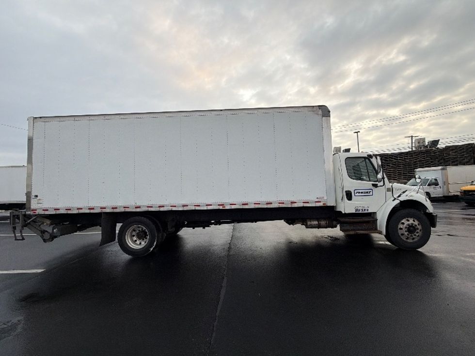 Medium Duty Box Truck-Light and Medium Duty Trucks-Freightliner-2018-M2-Linden-NJ-80,718\n\t\tmiles-$ 62,000 - Image 15
