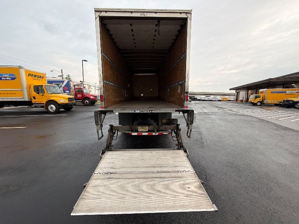 Medium Duty Box Truck-Light and Medium Duty Trucks-Freightliner-2018-M2-Linden-NJ-82,416\n\t\tmiles-$ 62,000 - Image 9