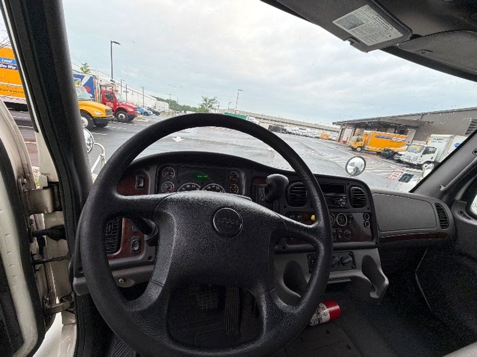 Medium Duty Box Truck-Light and Medium Duty Trucks-Freightliner-2018-M2-Linden-NJ-89,950\n\t\tmiles-$ 61,500 - Image 18