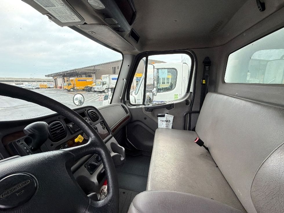Medium Duty Box Truck-Light and Medium Duty Trucks-Freightliner-2018-M2-Linden-NJ-89,950\n\t\tmiles-$ 61,500 - Image 19