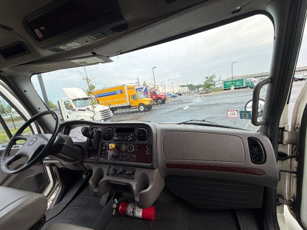 Medium Duty Box Truck-Light and Medium Duty Trucks-Freightliner-2018-M2-Linden-NJ-89,950\n\t\tmiles-$ 61,500 - Image 21