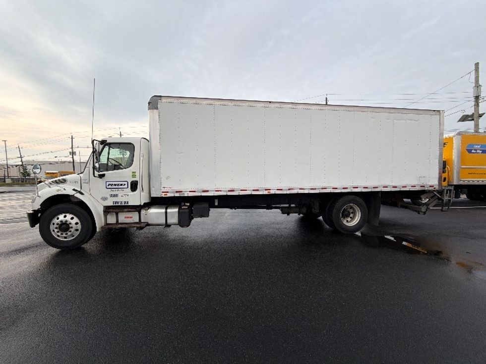 Medium Duty Box Truck-Light and Medium Duty Trucks-Freightliner-2018-M2-Linden-NJ-89,950\n\t\tmiles-$ 61,500 - Image 4