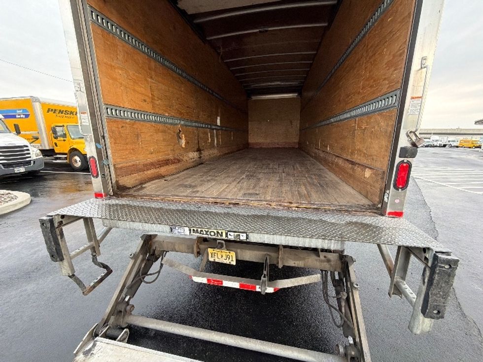 Medium Duty Box Truck-Light and Medium Duty Trucks-Freightliner-2018-M2-Linden-NJ-90,118\n\t\tmiles-$ 60,500 - Image 10