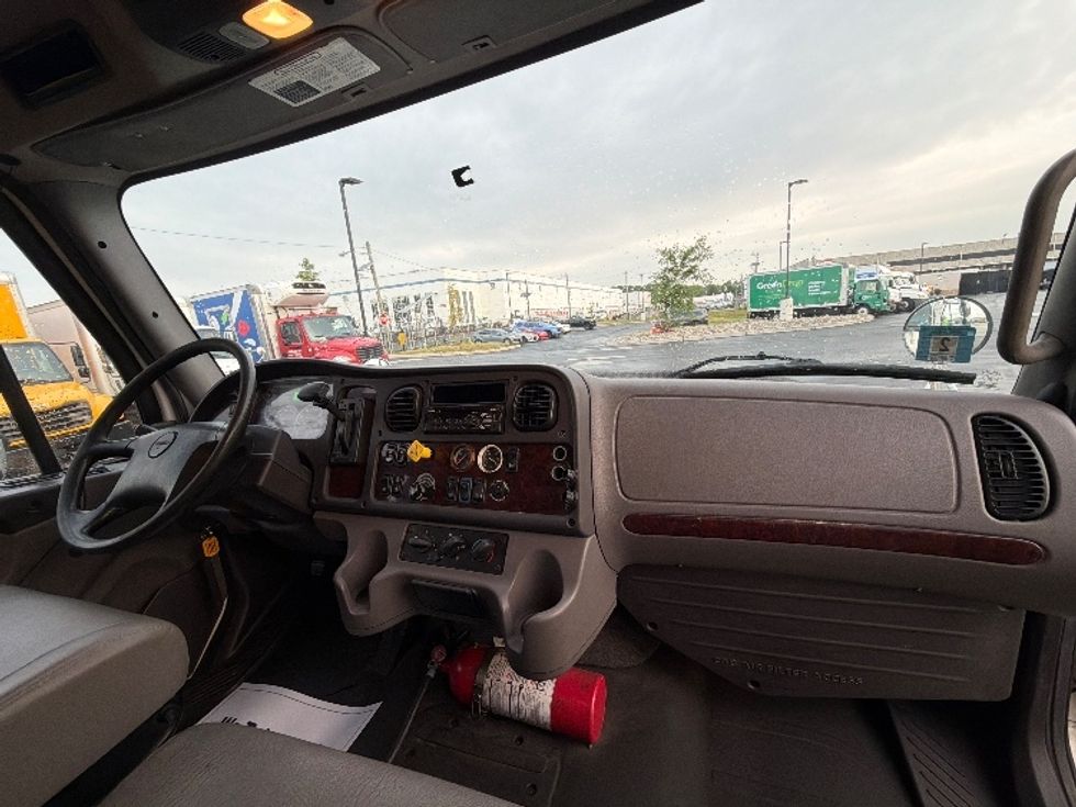 Medium Duty Box Truck-Light and Medium Duty Trucks-Freightliner-2018-M2-Linden-NJ-90,118\n\t\tmiles-$ 60,500 - Image 17
