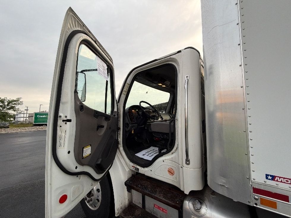 Medium Duty Box Truck-Light and Medium Duty Trucks-Freightliner-2018-M2-Linden-NJ-90,118\n\t\tmiles-$ 60,500 - Image 19