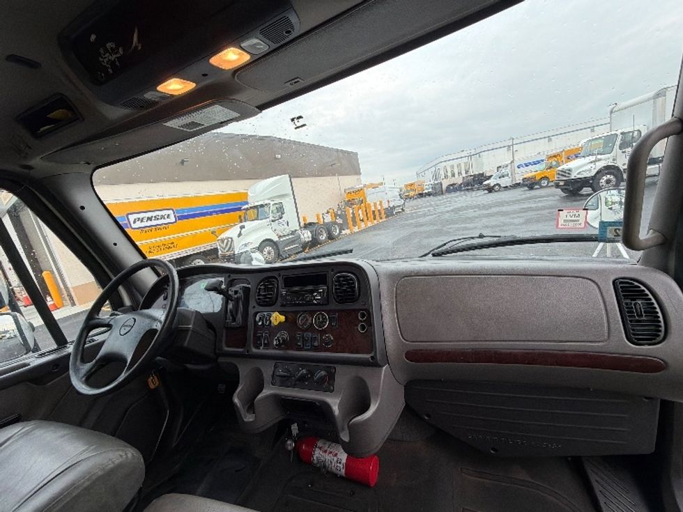 Medium Duty Box Truck-Light and Medium Duty Trucks-Freightliner-2018-M2-Linden-NJ-90,360\n\t\tmiles-$ 60,500 - Image 17