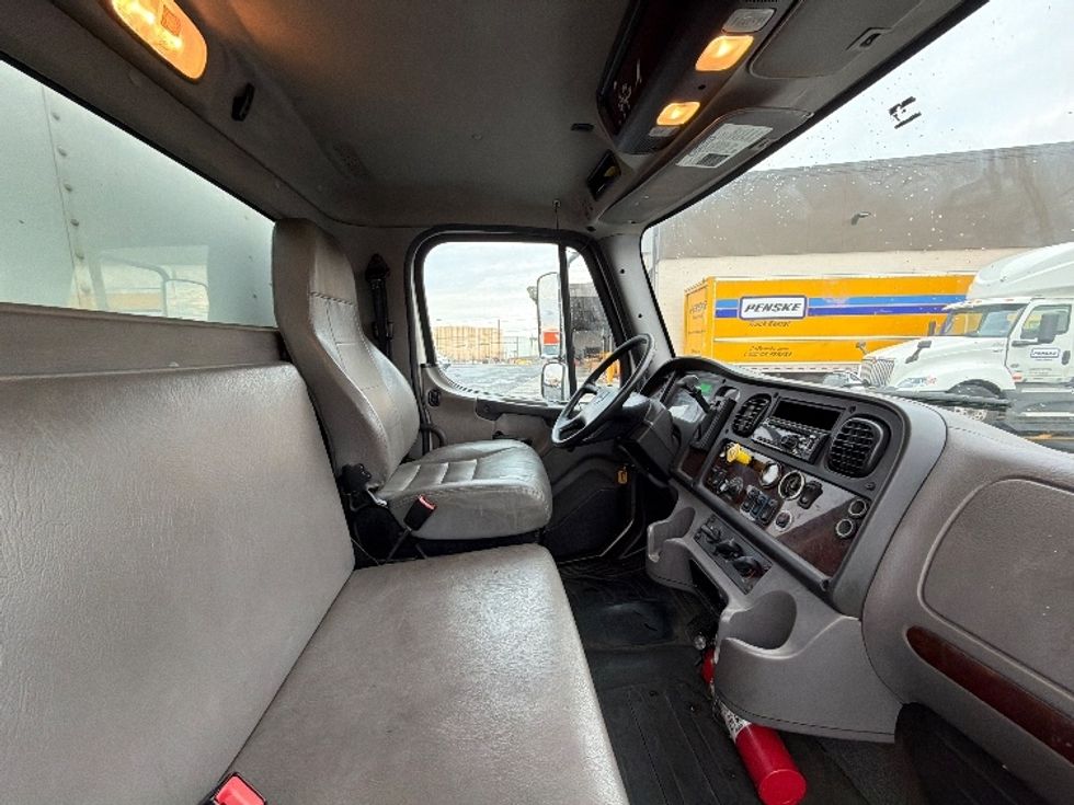 Medium Duty Box Truck-Light and Medium Duty Trucks-Freightliner-2018-M2-Linden-NJ-90,360\n\t\tmiles-$ 60,500 - Image 18