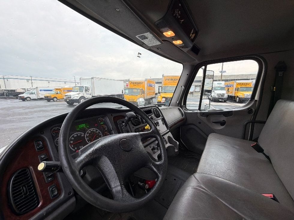 Medium Duty Box Truck-Light and Medium Duty Trucks-Freightliner-2018-M2-Linden-NJ-90,360\n\t\tmiles-$ 60,500 - Image 20