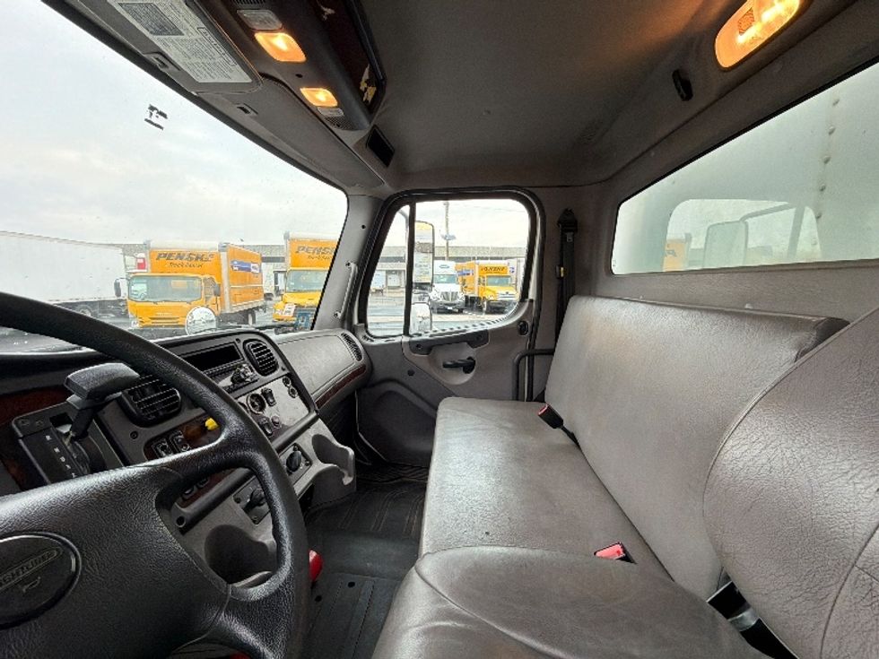 Medium Duty Box Truck-Light and Medium Duty Trucks-Freightliner-2018-M2-Linden-NJ-90,360\n\t\tmiles-$ 60,500 - Image 22