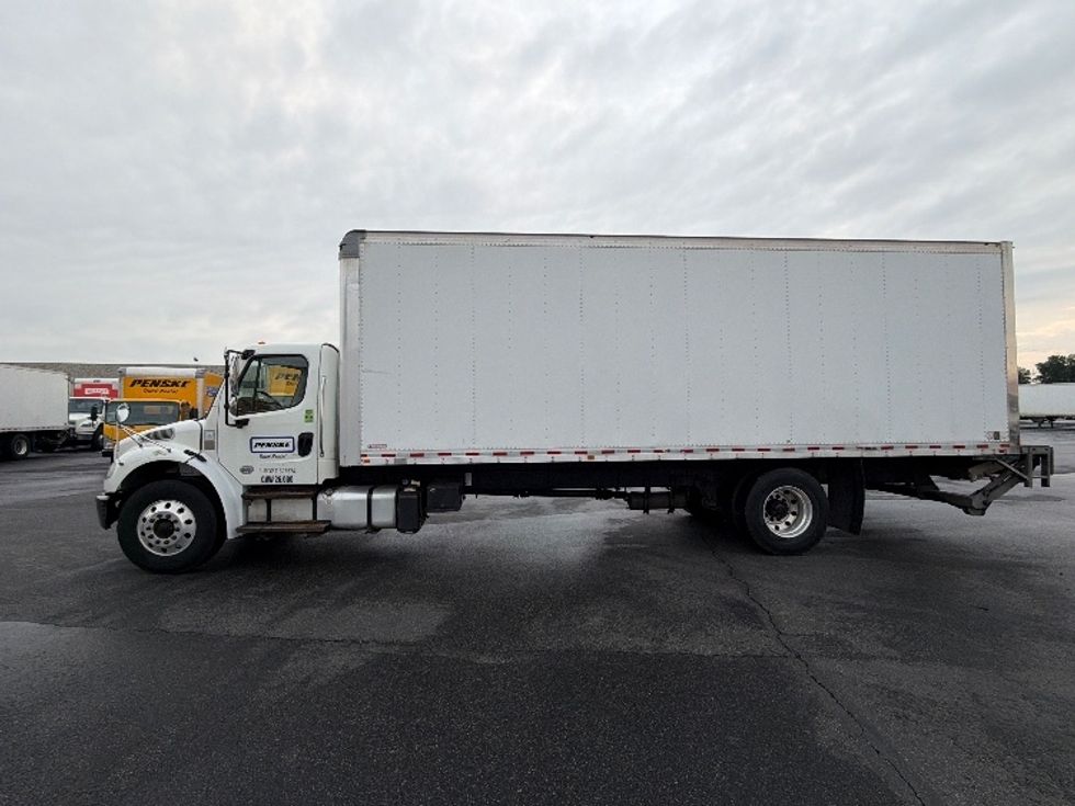 Medium Duty Box Truck-Light and Medium Duty Trucks-Freightliner-2018-M2-Linden-NJ-90,360\n\t\tmiles-$ 60,500 - Image 4