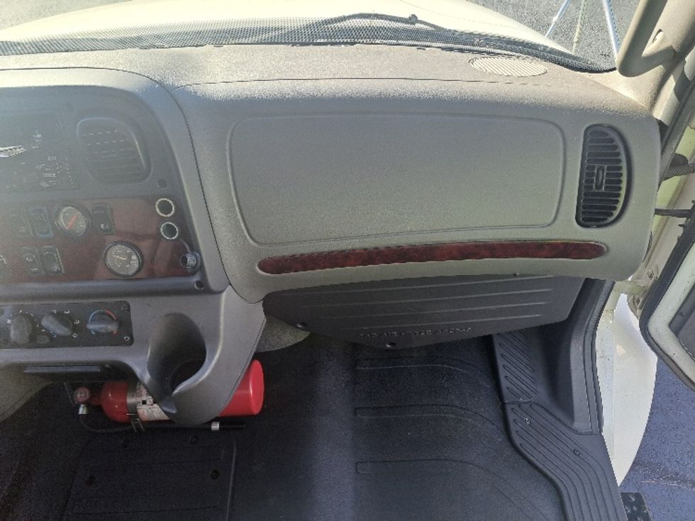 Medium Duty Box Truck-Light and Medium Duty Trucks-Freightliner-2018-M2-Lithia Springs-GA-267,466\n\t\tmiles-$ 39,250 - Image 21