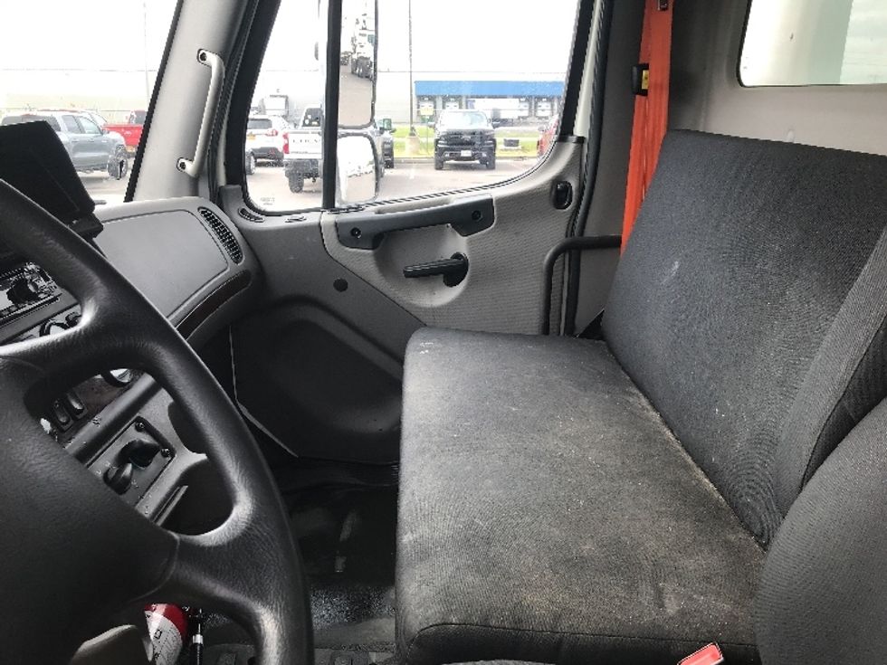 Medium Duty Box Truck-Light and Medium Duty Trucks-Freightliner-2018-M2-Liverpool-NY-249,703\n\t\tmiles-$ 30,750 - Image 19