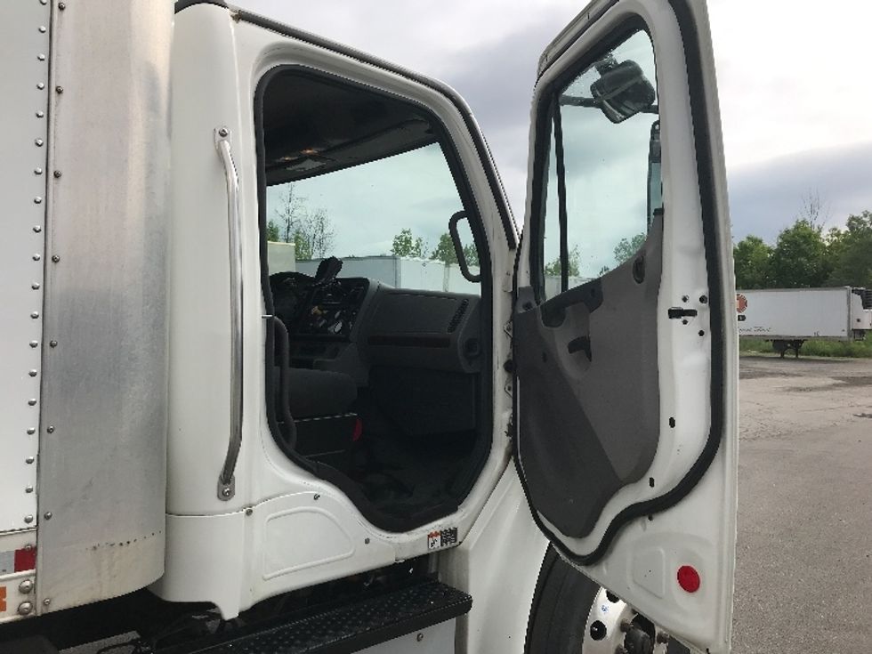 Medium Duty Box Truck-Light and Medium Duty Trucks-Freightliner-2018-M2-Liverpool-NY-249,703\n\t\tmiles-$ 30,750 - Image 20