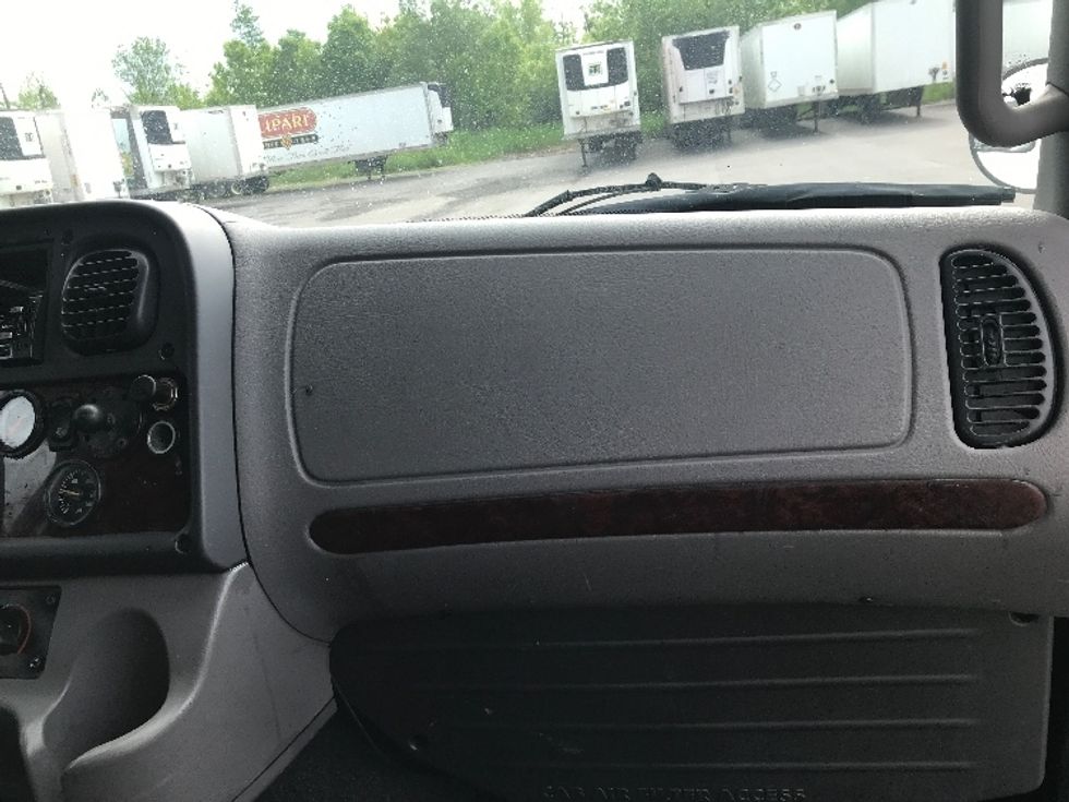 Medium Duty Box Truck-Light and Medium Duty Trucks-Freightliner-2018-M2-Liverpool-NY-249,703\n\t\tmiles-$ 30,750 - Image 21