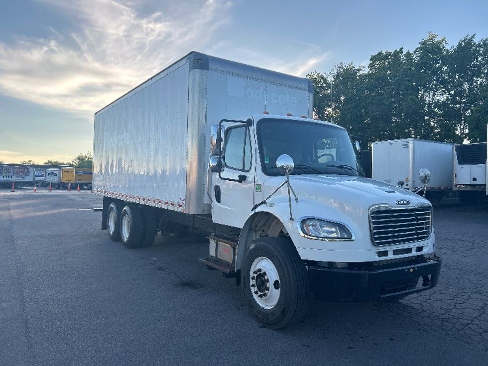 Medium Duty Box Truck-Light and Medium Duty Trucks-Freightliner-2018-M2-Liverpool-NY-325,139\n\t\tmiles-$ 28,500 - Image 1
