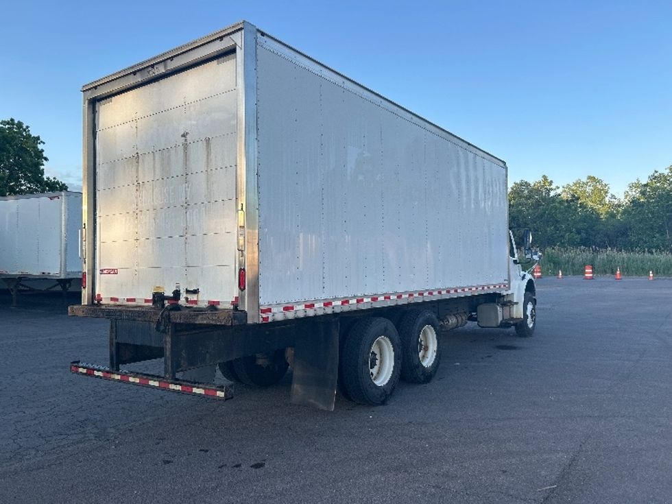 Medium Duty Box Truck-Light and Medium Duty Trucks-Freightliner-2018-M2-Liverpool-NY-325,139\n\t\tmiles-$ 28,500 - Image 13