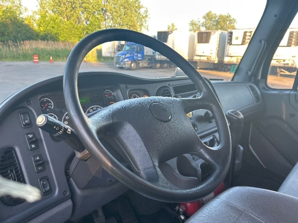 Medium Duty Box Truck-Light and Medium Duty Trucks-Freightliner-2018-M2-Liverpool-NY-325,139\n\t\tmiles-$ 28,500 - Image 17