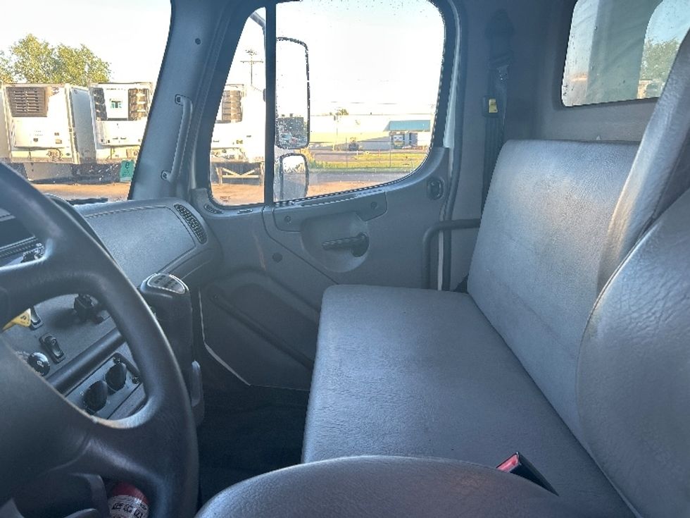Medium Duty Box Truck-Light and Medium Duty Trucks-Freightliner-2018-M2-Liverpool-NY-325,139\n\t\tmiles-$ 28,500 - Image 19
