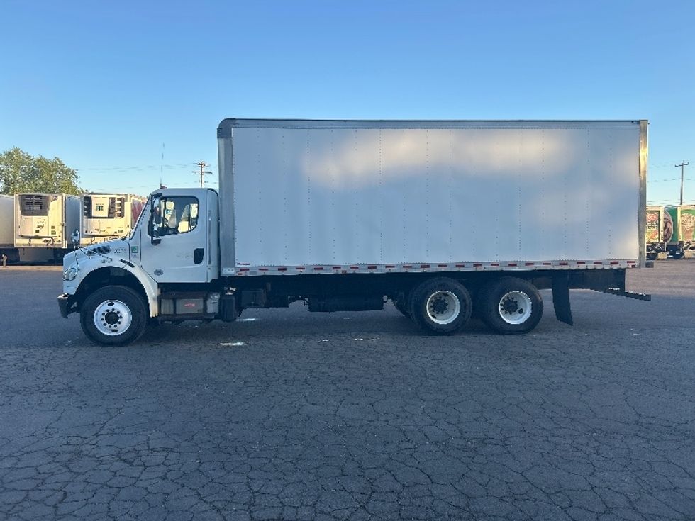 Medium Duty Box Truck-Light and Medium Duty Trucks-Freightliner-2018-M2-Liverpool-NY-325,139\n\t\tmiles-$ 28,500 - Image 4