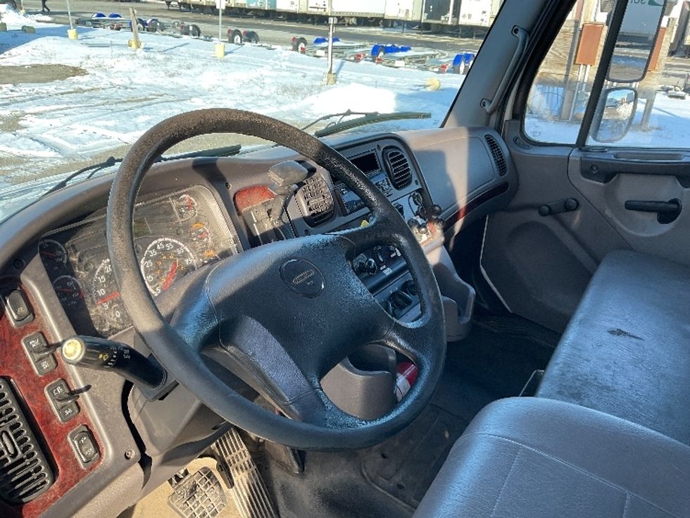 Medium Duty Box Truck-Light and Medium Duty Trucks-Freightliner-2018-M2-Londonderry-NH-204,951\n\t\tmiles-$ 38,000 - Image 17