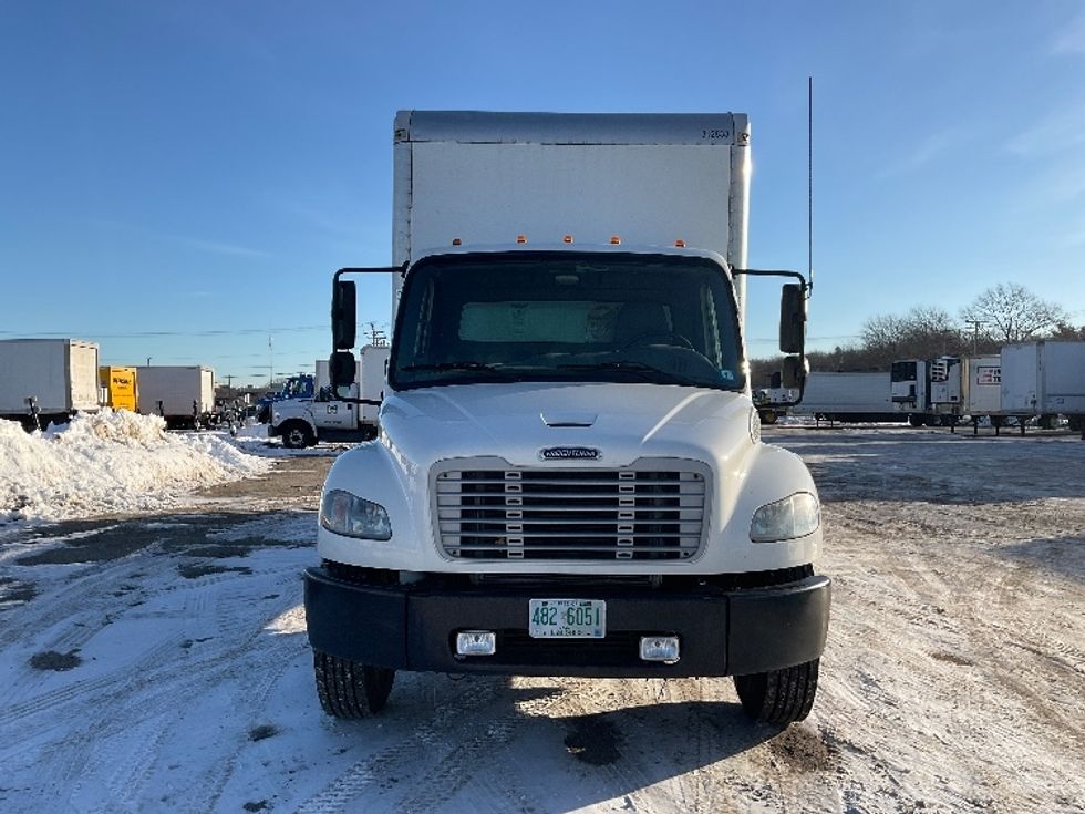 Medium Duty Box Truck-Light and Medium Duty Trucks-Freightliner-2018-M2-Londonderry-NH-204,951\n\t\tmiles-$ 38,000 - Image 2