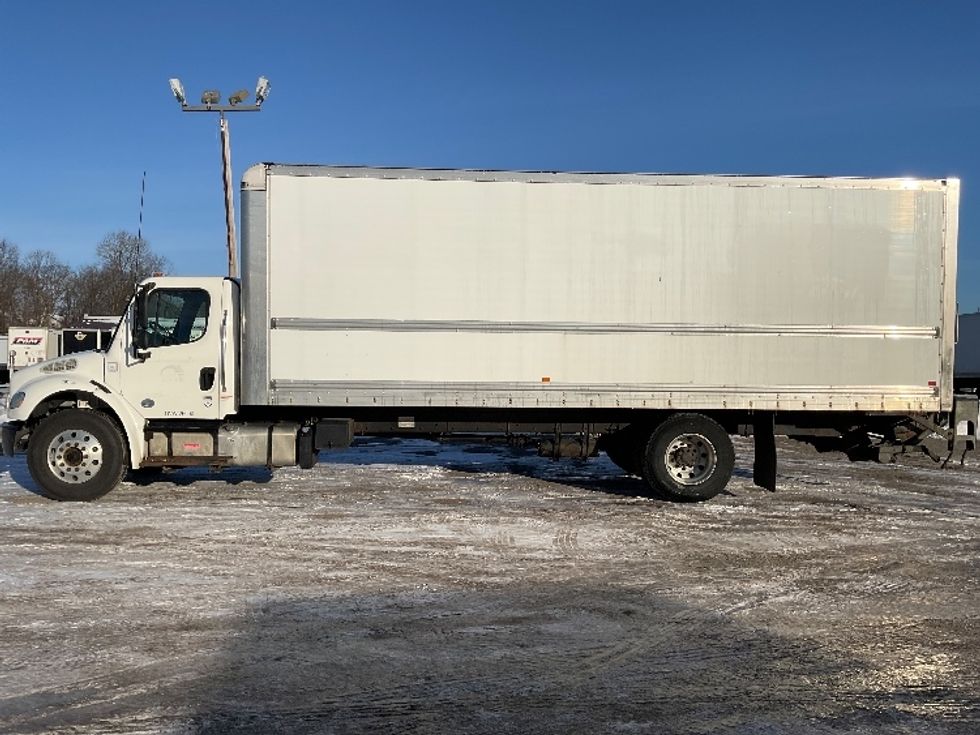 Medium Duty Box Truck-Light and Medium Duty Trucks-Freightliner-2018-M2-Londonderry-NH-204,951\n\t\tmiles-$ 38,000 - Image 4
