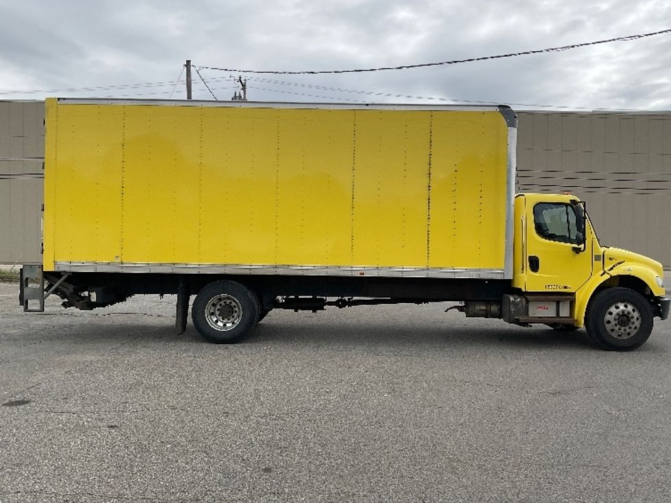 Medium Duty Box Truck-Light and Medium Duty Trucks-Freightliner-2018-M2-Londonderry-NH-268,318\n\t\tmiles-$ 27,500 - Image 15