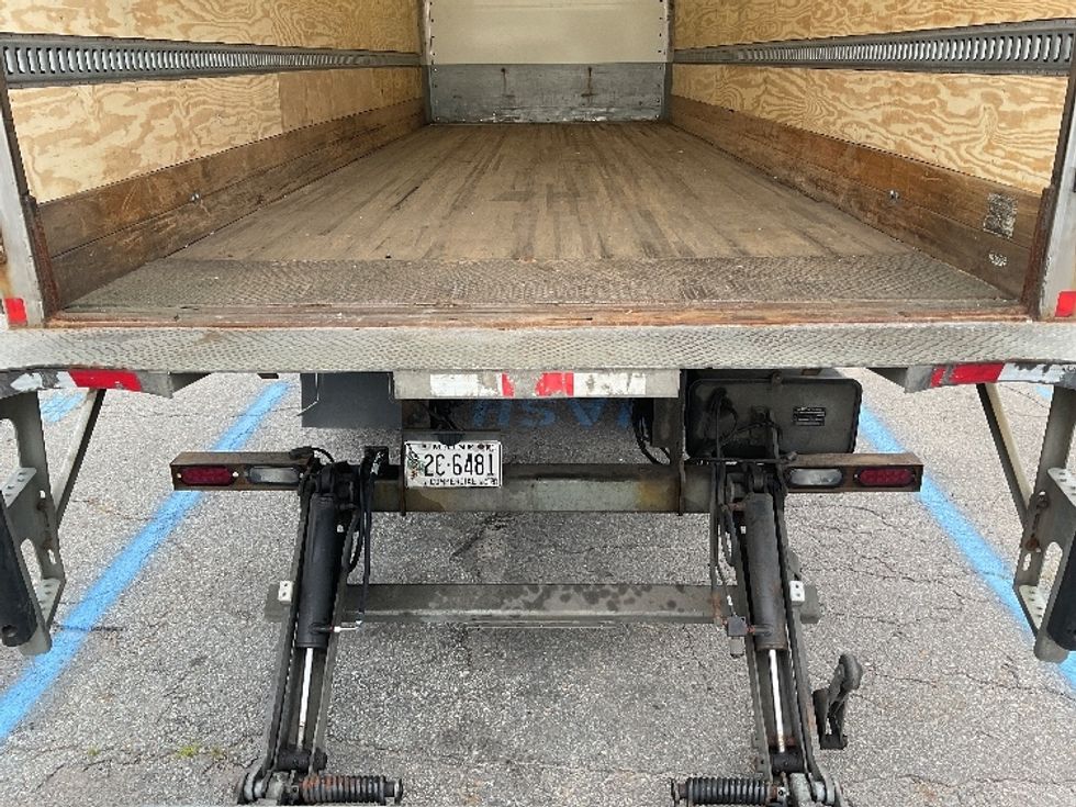 Medium Duty Box Truck-Light and Medium Duty Trucks-Freightliner-2018-M2-Londonderry-NH-304,943\n\t\tmiles-$ 23,750 - Image 10