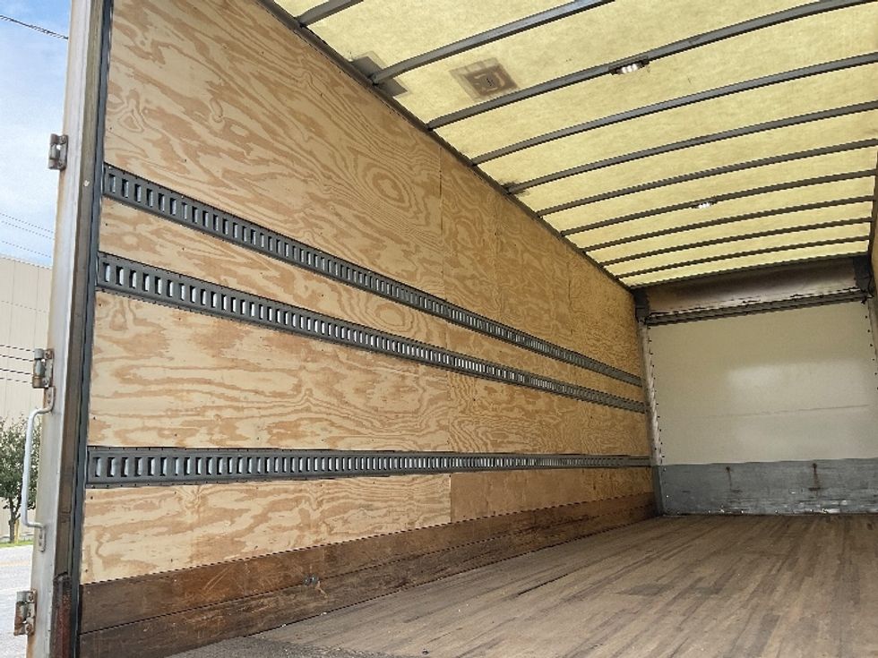 Medium Duty Box Truck-Light and Medium Duty Trucks-Freightliner-2018-M2-Londonderry-NH-304,943\n\t\tmiles-$ 23,750 - Image 11