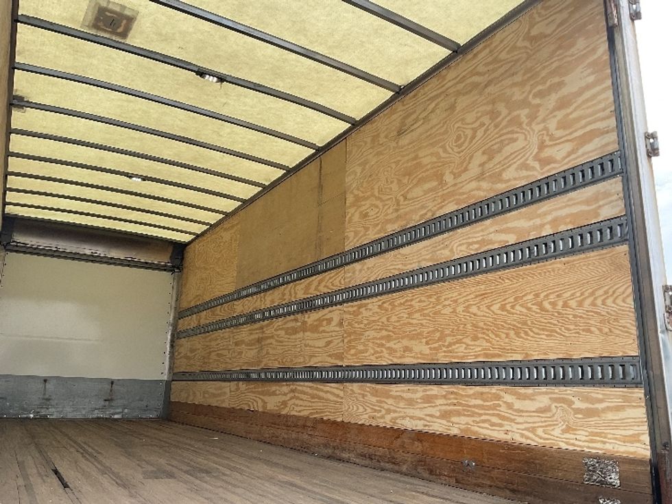 Medium Duty Box Truck-Light and Medium Duty Trucks-Freightliner-2018-M2-Londonderry-NH-304,943\n\t\tmiles-$ 23,750 - Image 12