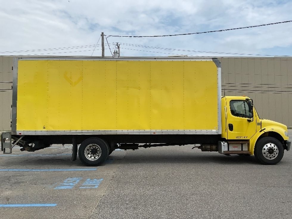 Medium Duty Box Truck-Light and Medium Duty Trucks-Freightliner-2018-M2-Londonderry-NH-304,943\n\t\tmiles-$ 23,750 - Image 16