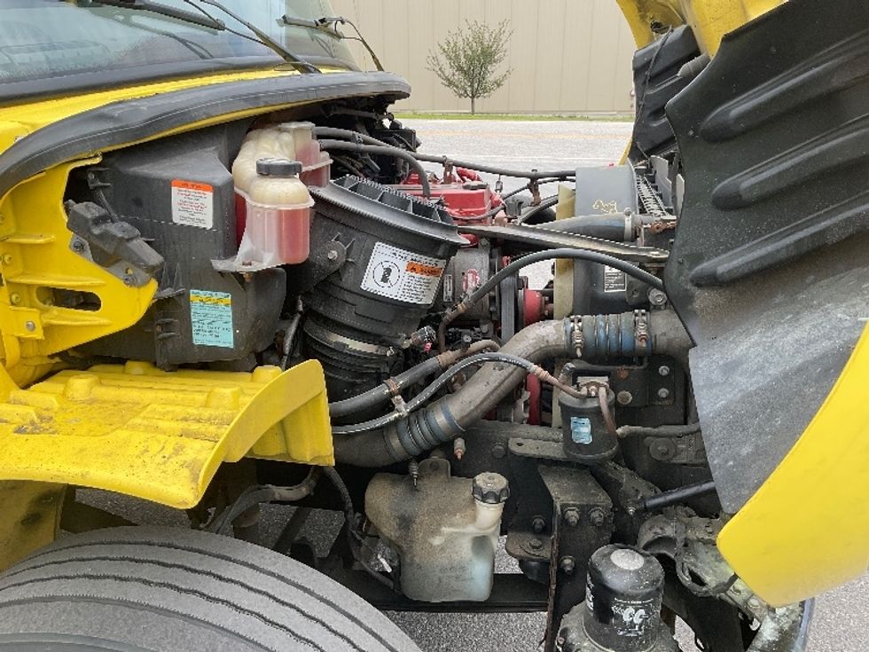 Medium Duty Box Truck-Light and Medium Duty Trucks-Freightliner-2018-M2-Londonderry-NH-304,943\n\t\tmiles-$ 23,750 - Image 23