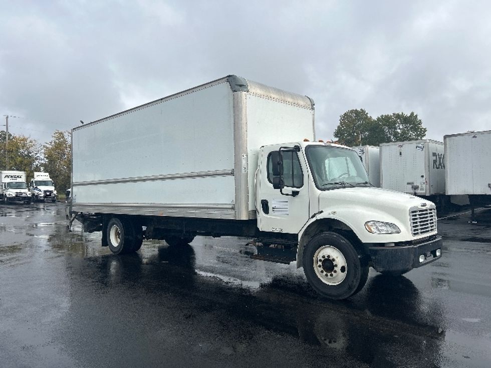 Medium Duty Box Truck-Light and Medium Duty Trucks-Freightliner-2018-M2-Louisville-KY-174,958\n\t\tmiles-$ 46,500 - Image 1
