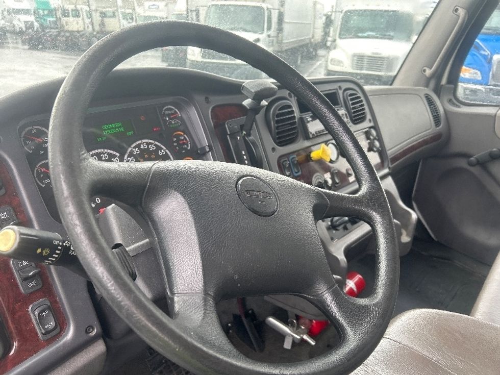 Medium Duty Box Truck-Light and Medium Duty Trucks-Freightliner-2018-M2-Louisville-KY-174,958\n\t\tmiles-$ 46,500 - Image 17