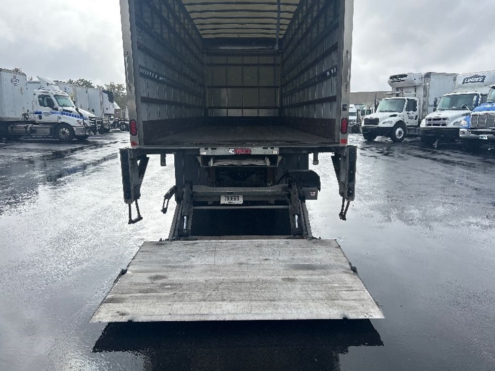 Medium Duty Box Truck-Light and Medium Duty Trucks-Freightliner-2018-M2-Louisville-KY-174,958\n\t\tmiles-$ 46,500 - Image 9