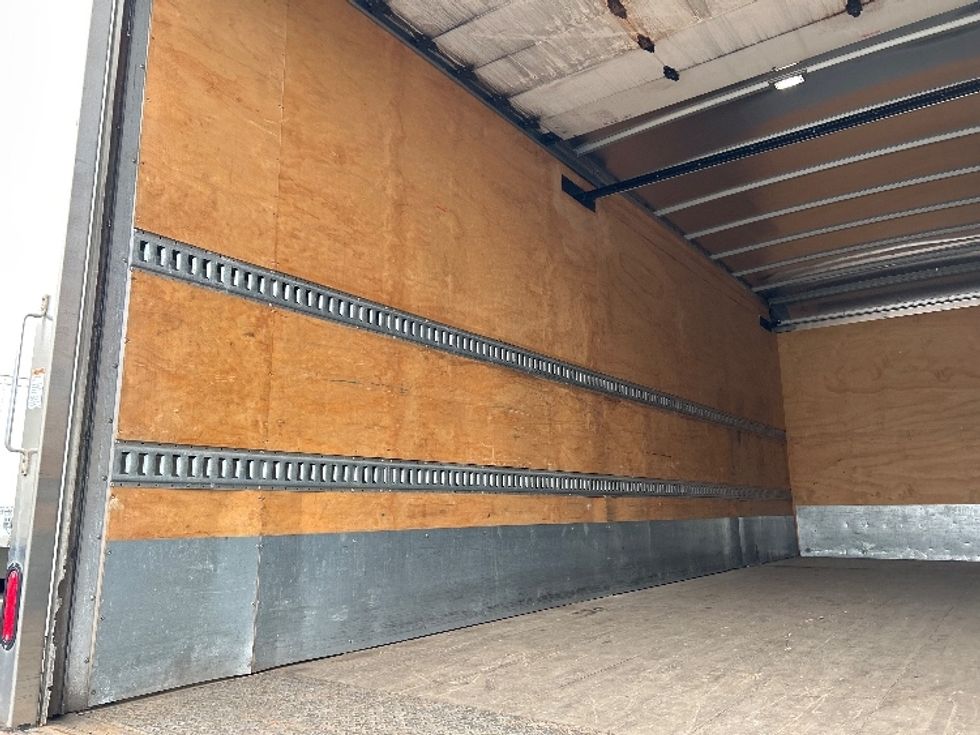 Medium Duty Box Truck-Light and Medium Duty Trucks-Freightliner-2018-M2-Louisville-KY-239,038\n\t\tmiles-$ 39,000 - Image 10