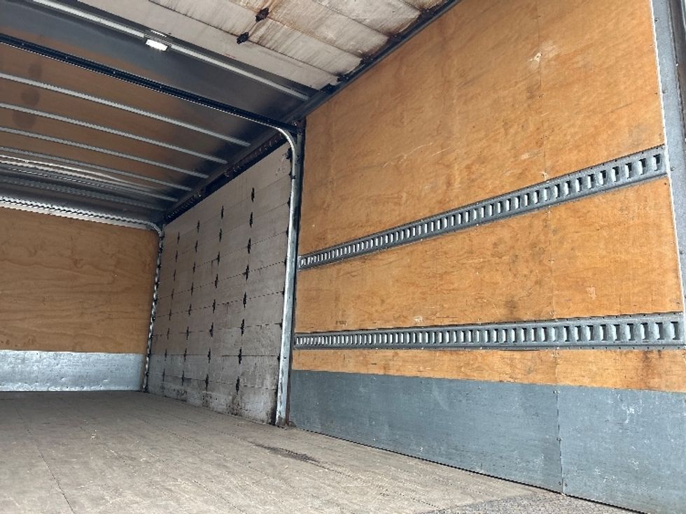 Medium Duty Box Truck-Light and Medium Duty Trucks-Freightliner-2018-M2-Louisville-KY-239,038\n\t\tmiles-$ 39,000 - Image 11
