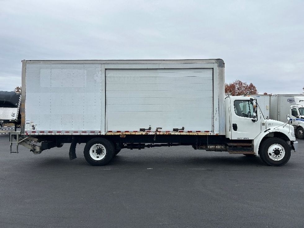Medium Duty Box Truck-Light and Medium Duty Trucks-Freightliner-2018-M2-Louisville-KY-239,038\n\t\tmiles-$ 39,000 - Image 14