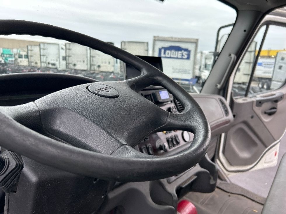 Medium Duty Box Truck-Light and Medium Duty Trucks-Freightliner-2018-M2-Louisville-KY-239,038\n\t\tmiles-$ 39,000 - Image 16