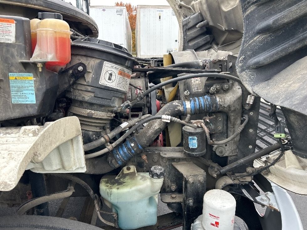 Medium Duty Box Truck-Light and Medium Duty Trucks-Freightliner-2018-M2-Louisville-KY-239,038\n\t\tmiles-$ 39,000 - Image 21