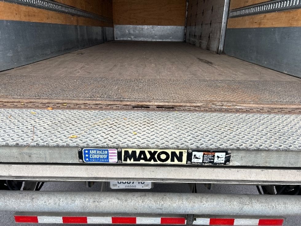 Medium Duty Box Truck-Light and Medium Duty Trucks-Freightliner-2018-M2-Louisville-KY-239,038\n\t\tmiles-$ 39,000 - Image 9