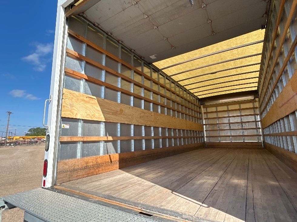 Medium Duty Box Truck-Light and Medium Duty Trucks-Freightliner-2018-M2-Lubbock-TX-170,928\n\t\tmiles-$ 47,000 - Image 11