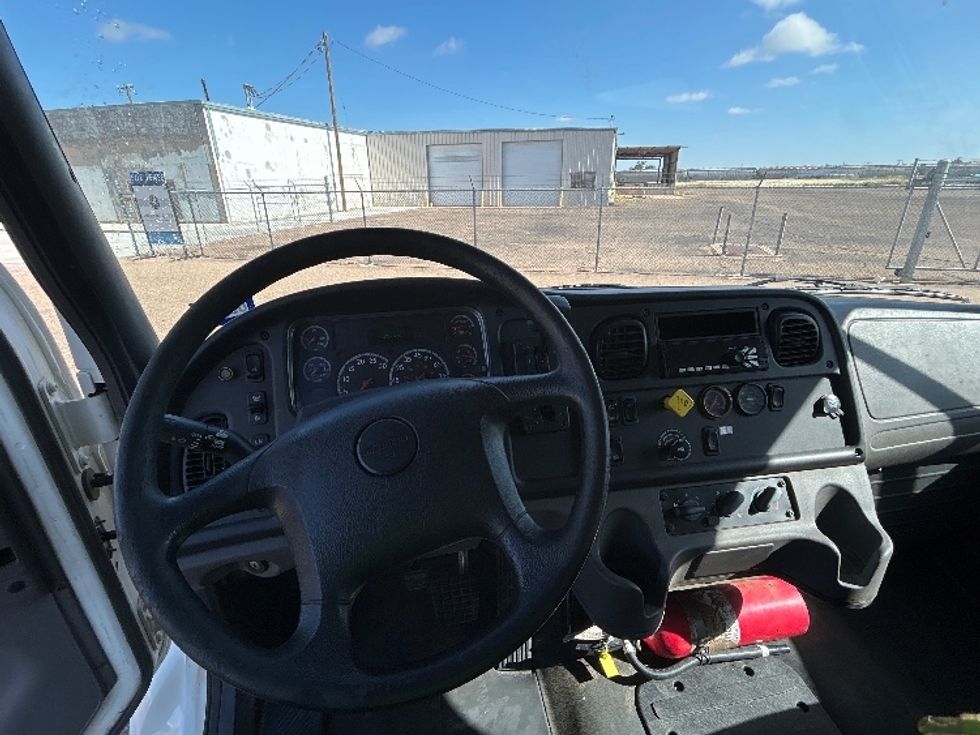 Medium Duty Box Truck-Light and Medium Duty Trucks-Freightliner-2018-M2-Lubbock-TX-170,928\n\t\tmiles-$ 47,000 - Image 18