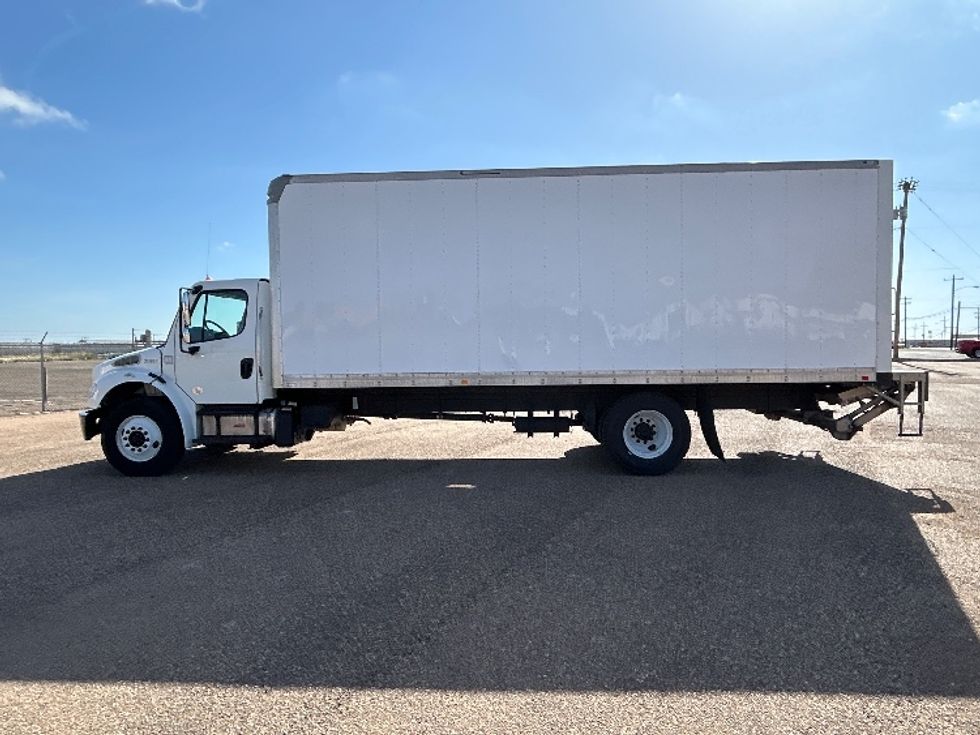 Medium Duty Box Truck-Light and Medium Duty Trucks-Freightliner-2018-M2-Lubbock-TX-170,928\n\t\tmiles-$ 47,000 - Image 4